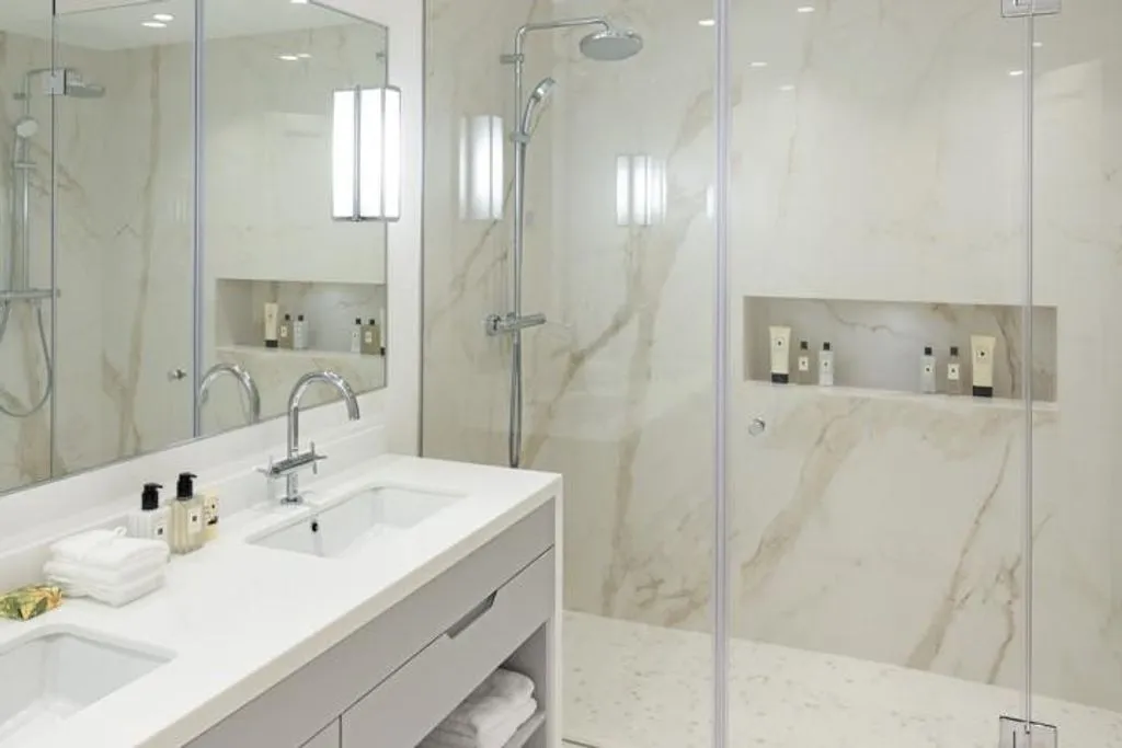 Salles de bain - Luxury Villa with Pool and Mountain View in Marbella