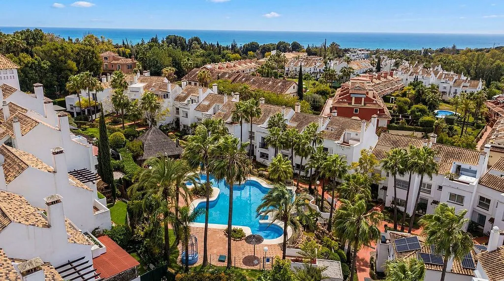 Vue aérienne - Luxury Semidetached House with Pool in Marbella