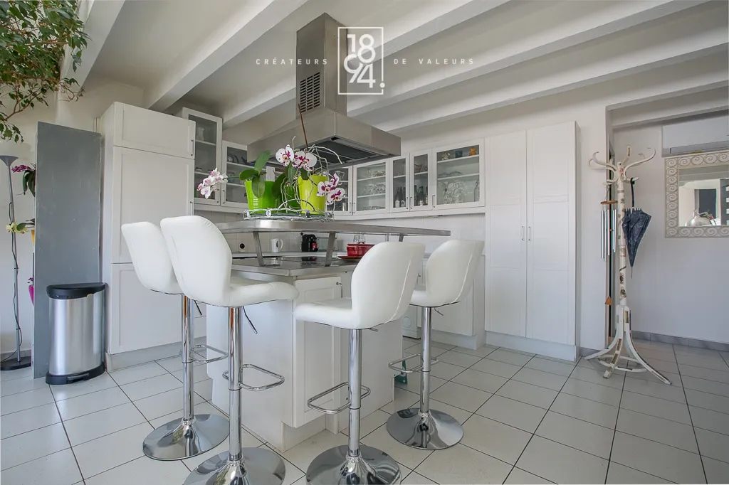 Cucina - Duplex with Vieux Port View in Marseille
