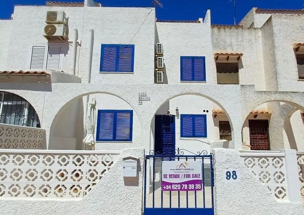 Välivaade - Terraced House with Pool in Calas Blancas
