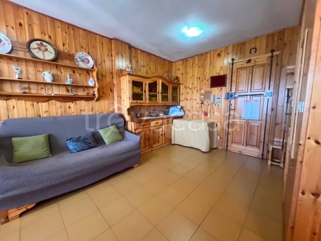 Elutuba - Armed Apartment with Panoramic View in Bagnolo Piemonte