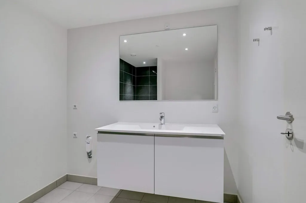 Salles de bain - Modern Apartment with Terrace in Brønderslev