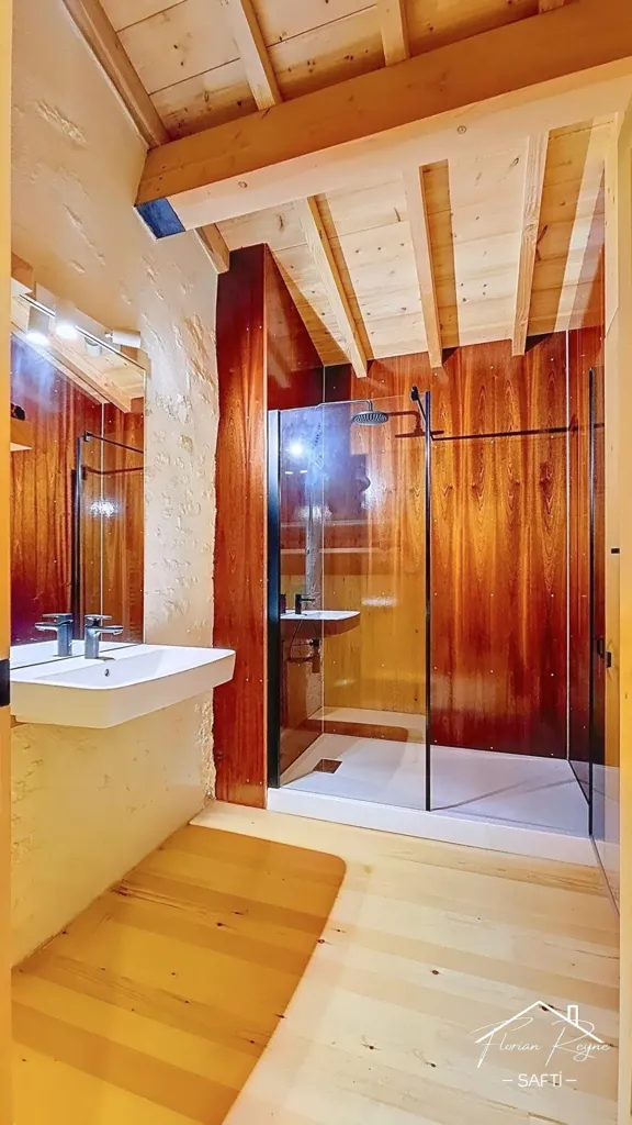 Salles de bain - Moulin du XIIᵉ Siècle Restauré au Cœur du Médoc