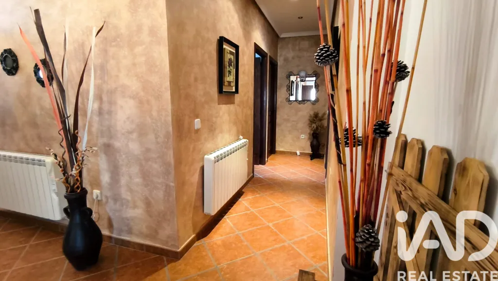 Esik - Chalet with Large Garden in Colmenar de Oreja