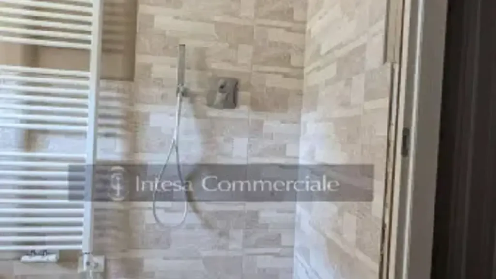 Salles de bain - Appartement 3 pièces à IT