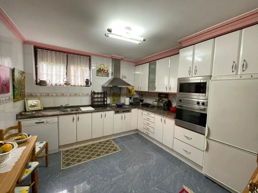 Cuisine - Chalet with Private Pool in Ajo, Cantabria
