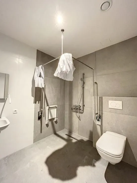 Bathrooms - City Centre Apartment in Namur