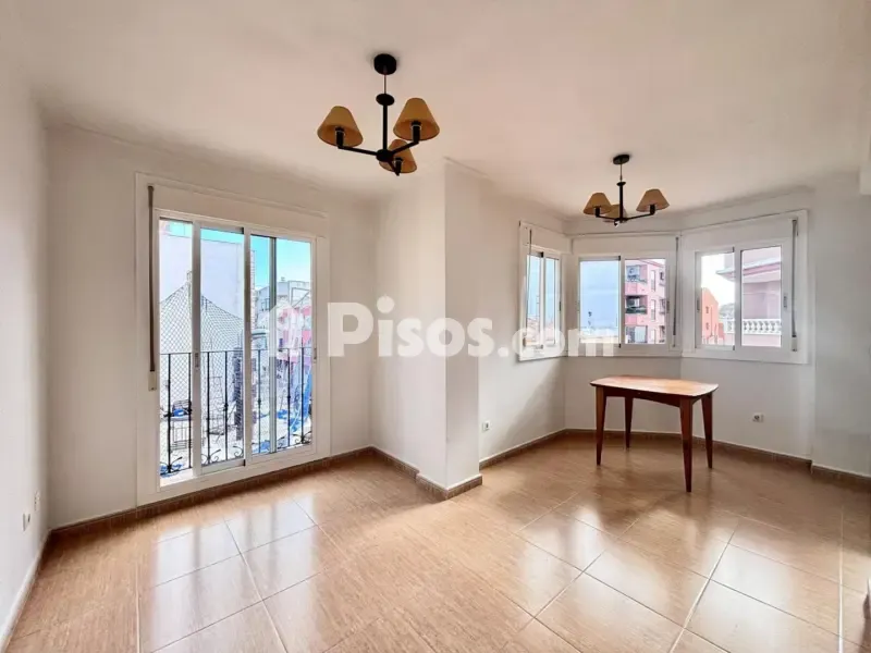 Söögituba - Semi-Detached Apartment with Sea Access in Guardamar