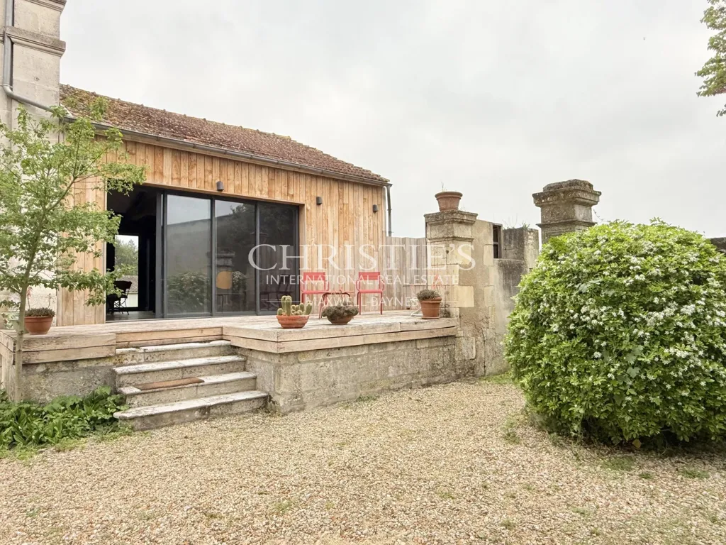 Aed - Former Cognac Distillery in Village