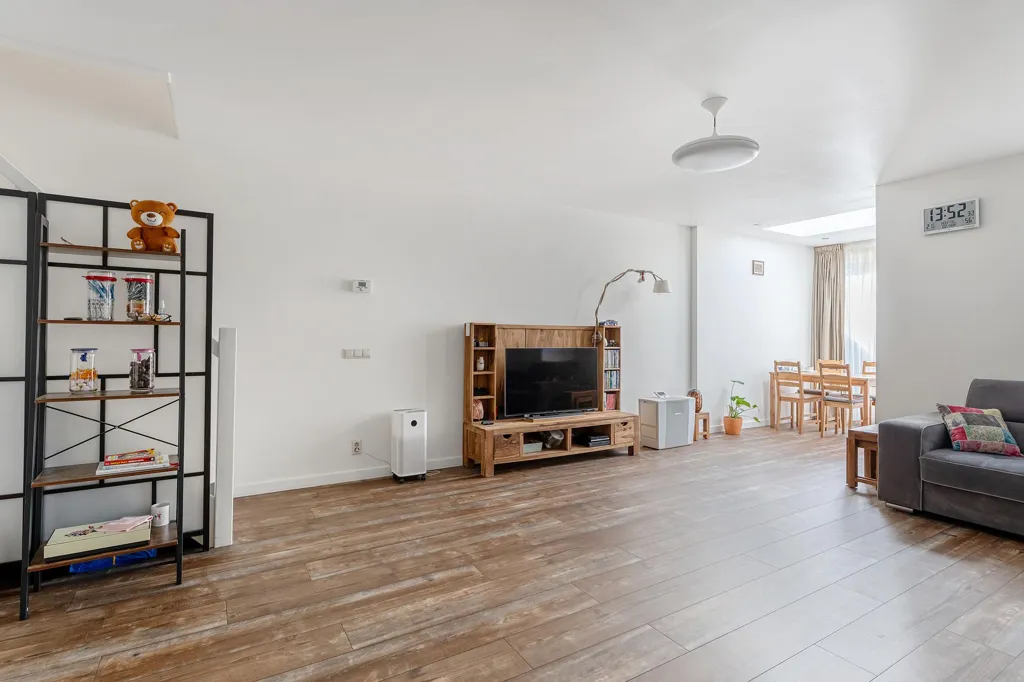 Elutuba - Galerijflat with Modern Kitchen in Provenierswijk