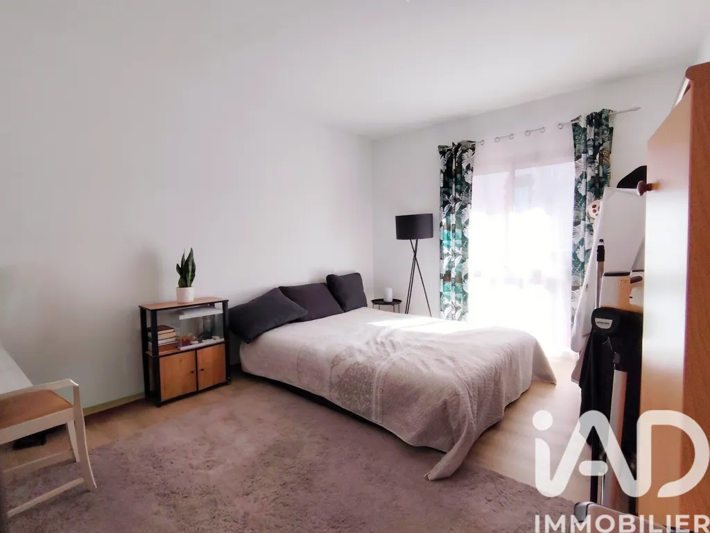 Bedrooms - Refurbished 4-Piece Apartment in City Centre