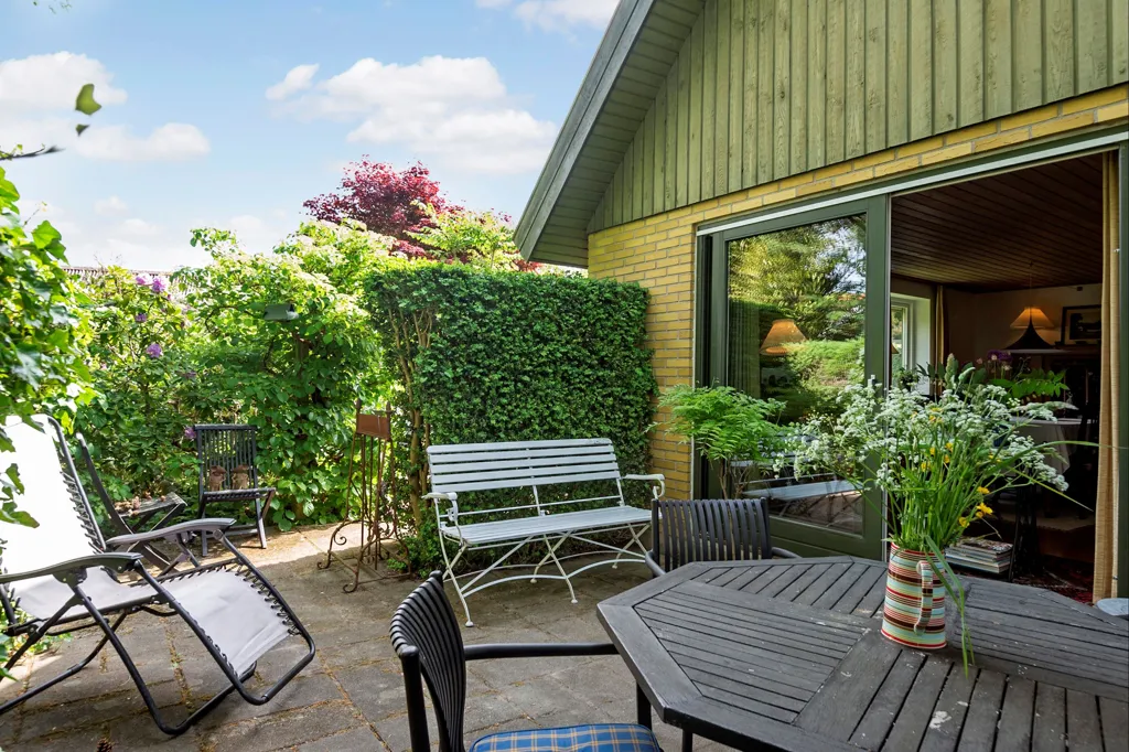Terrass - Villa with Garden in Secure Area