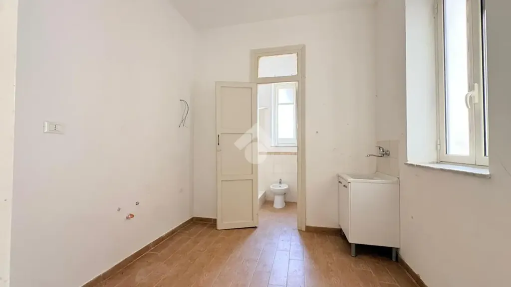 Vannitoad - Two-Bedroom Apartment in Historic Building, Palermo