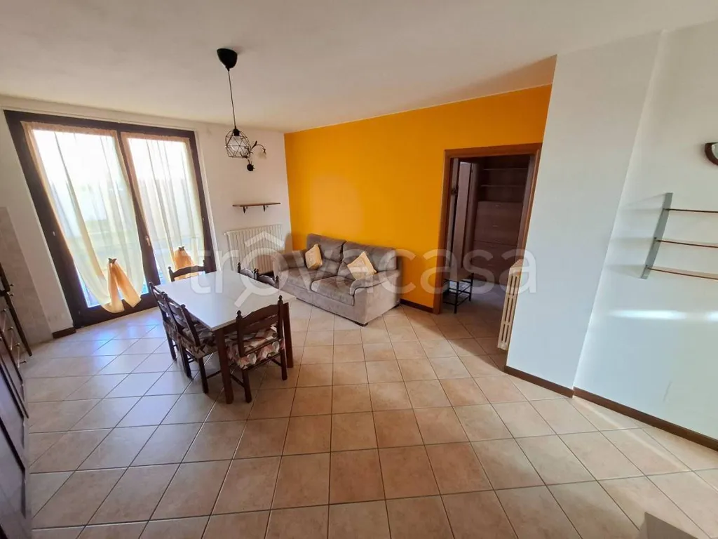 Dining Room - Fully Furnished Flat in Bregnano