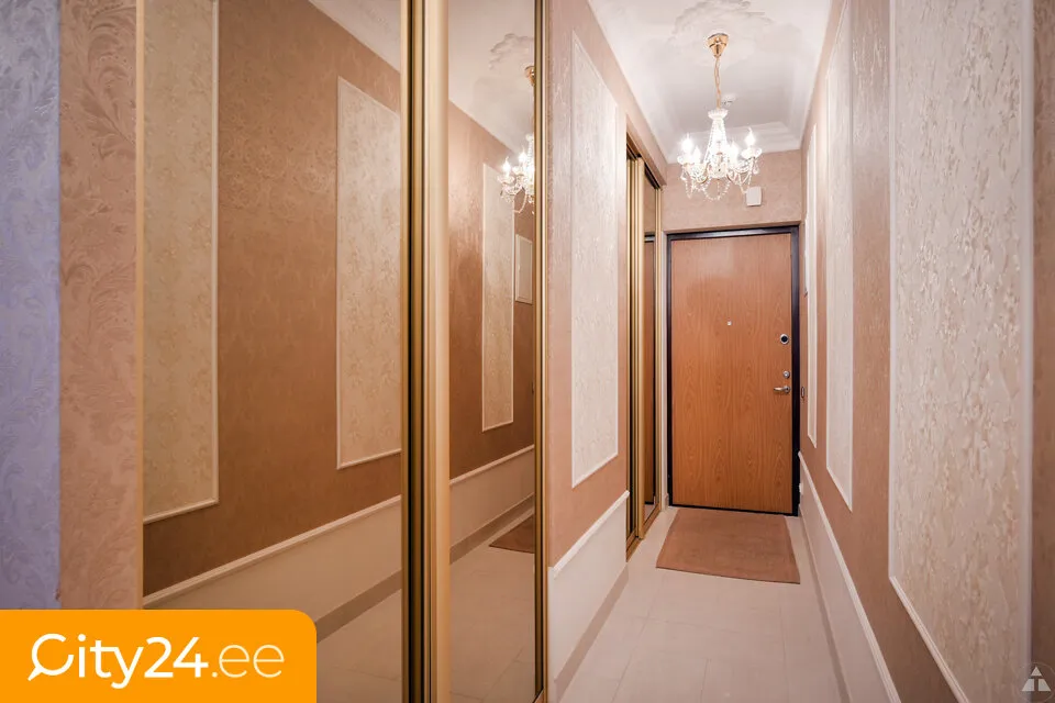 Ingresso - Historic Apartment with Park View in Riga Centre