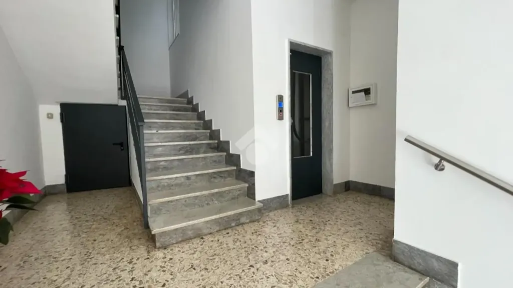 Rooms - Trilocale with Elevator and Church View in Ceglie Messapica