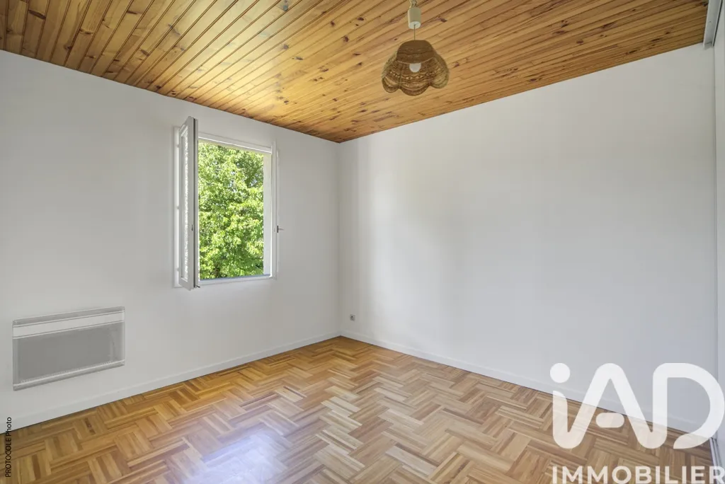 Rooms - Charming House with Garden in Péchabou