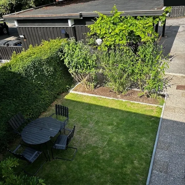 Vista aerea - Renovated 2-Storey House with Garden in Bellevue