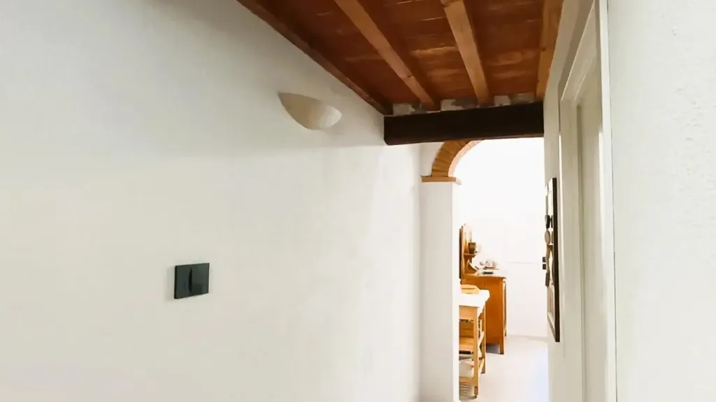 Esik - Rustic-Style Flat with Private Garden in Empoli