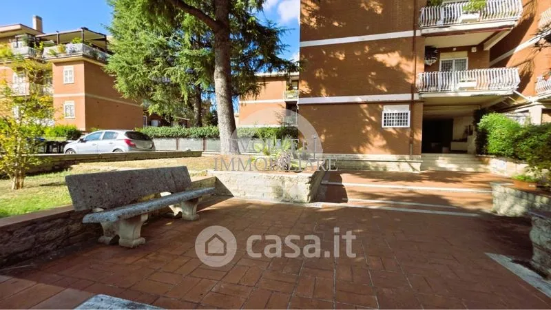 Jardin - Three-Bedroom Apartment with Balcony in Rome