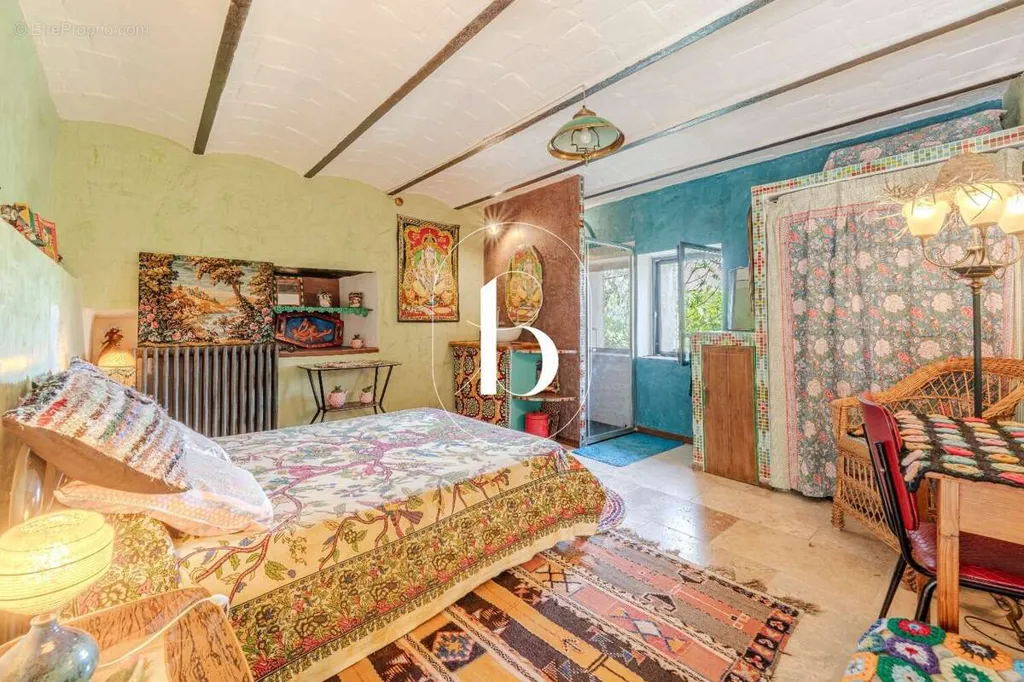 Magamistoad - Renovated Magnanerie with Panoramic View in Provence