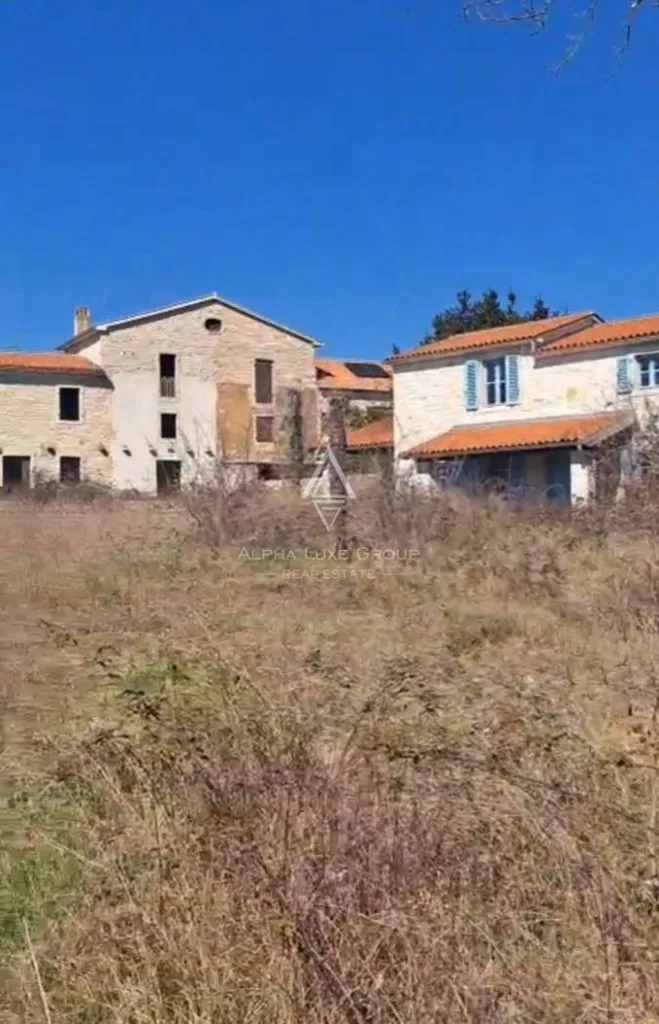Esterno - Investment Land with Development Potential in Brtonigla
