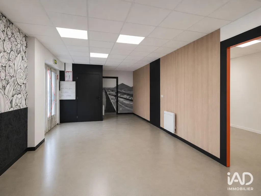 Entrée - Local d'Activité avec Visibilité à Marles-les-Mines