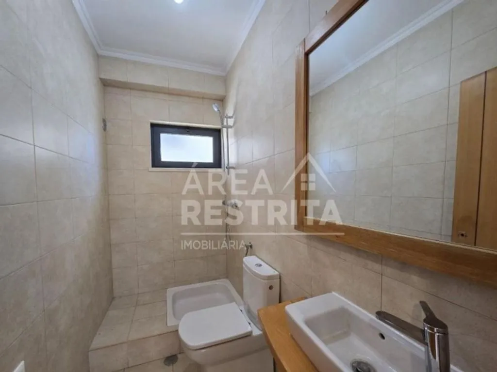 Salles de bain - Luxury Detached House with Garden in Almada
