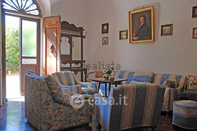 Elutuba - Historic Villa with Garden in Cecina
