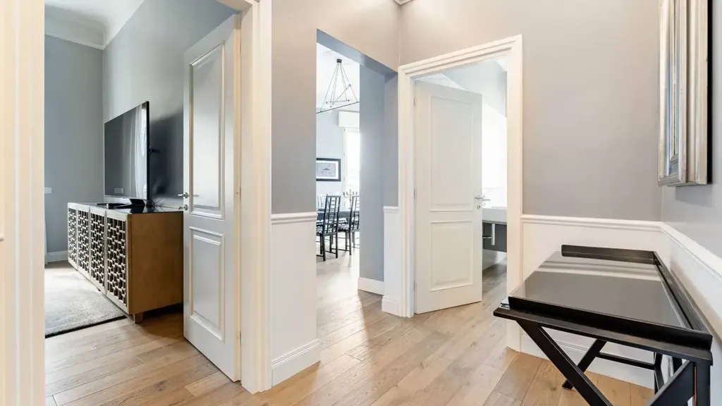 Entrée - Restored Apartment with Balcony in Florence