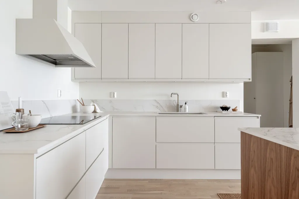 Cucina - Modern Flat with Skyline View in Central Location