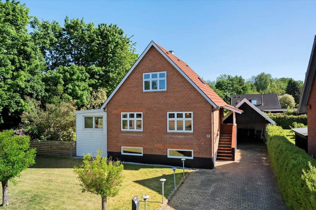 Välivaade - 1952 Brick Villa with Garden in Hedensted