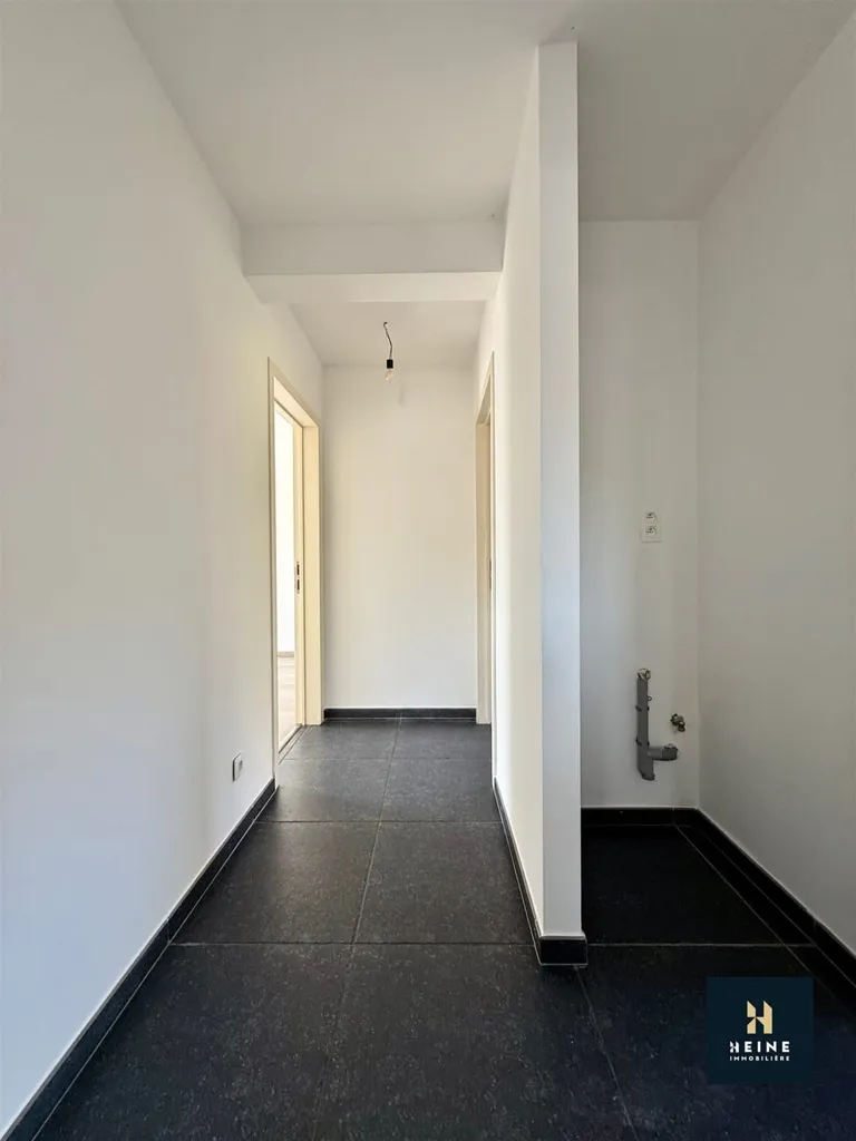 Esik - Ground Floor Flat with Parking near Andenne