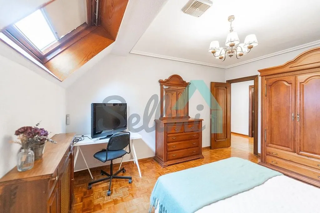 Magamistoad - Furnished Flat with West View in Oviedo
