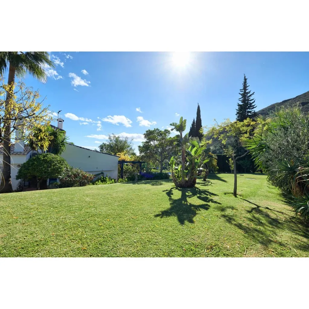 Garden - Villa with Private Pool near Estepona