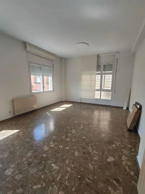 Pièces - Apartment with Central Location in Reus