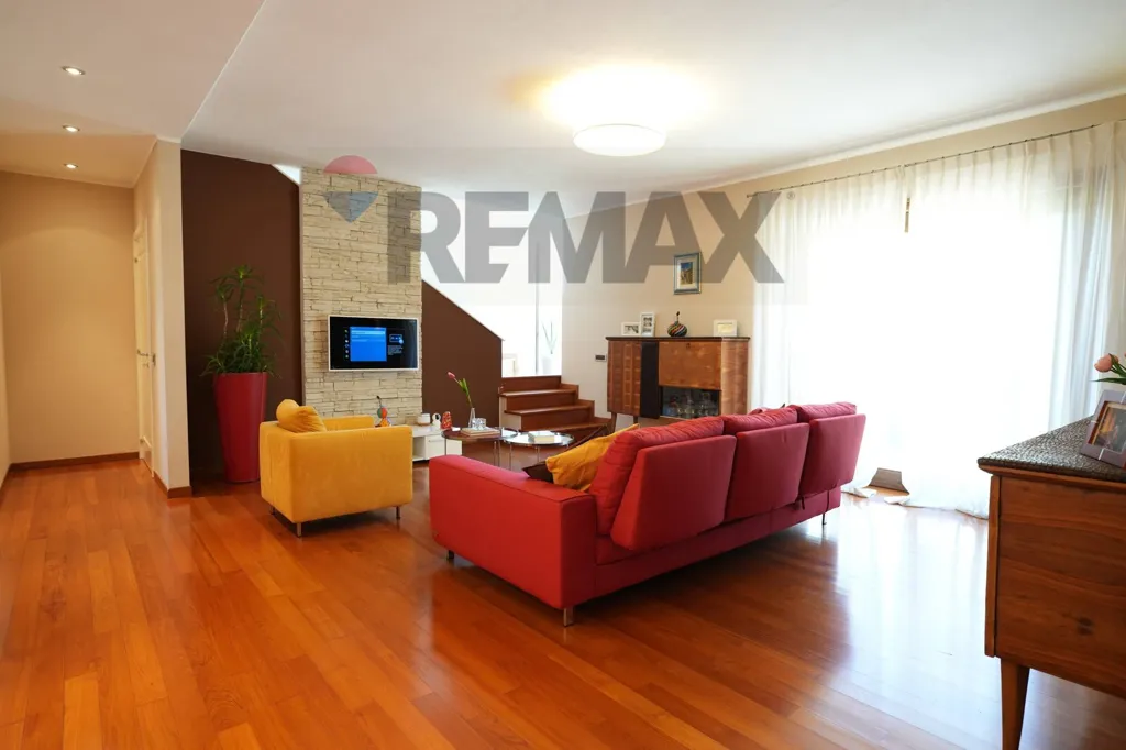 Living Room - Bifamiliar Villa with Garden in Lanciano