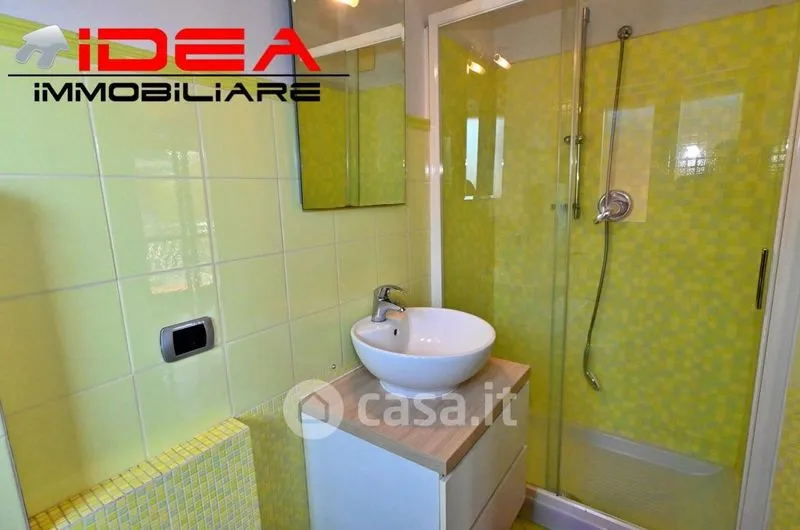 Salles de bain - Apartment with Balcony in Modena