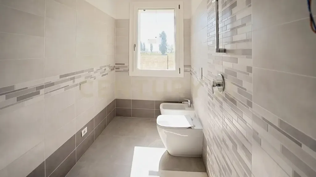 Bathrooms - New Ground-Floor Flat with Garden in Zevio