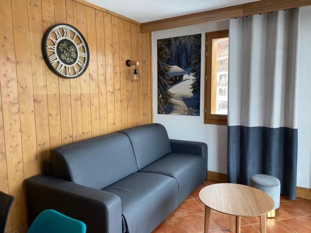Séjour - Appartement 3 Pièces avec Balcon à Montgenèvre