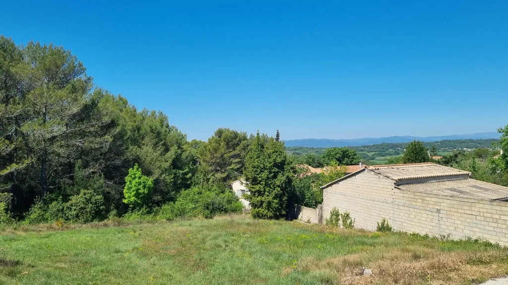 Garden - Constructible Plot with South-West View