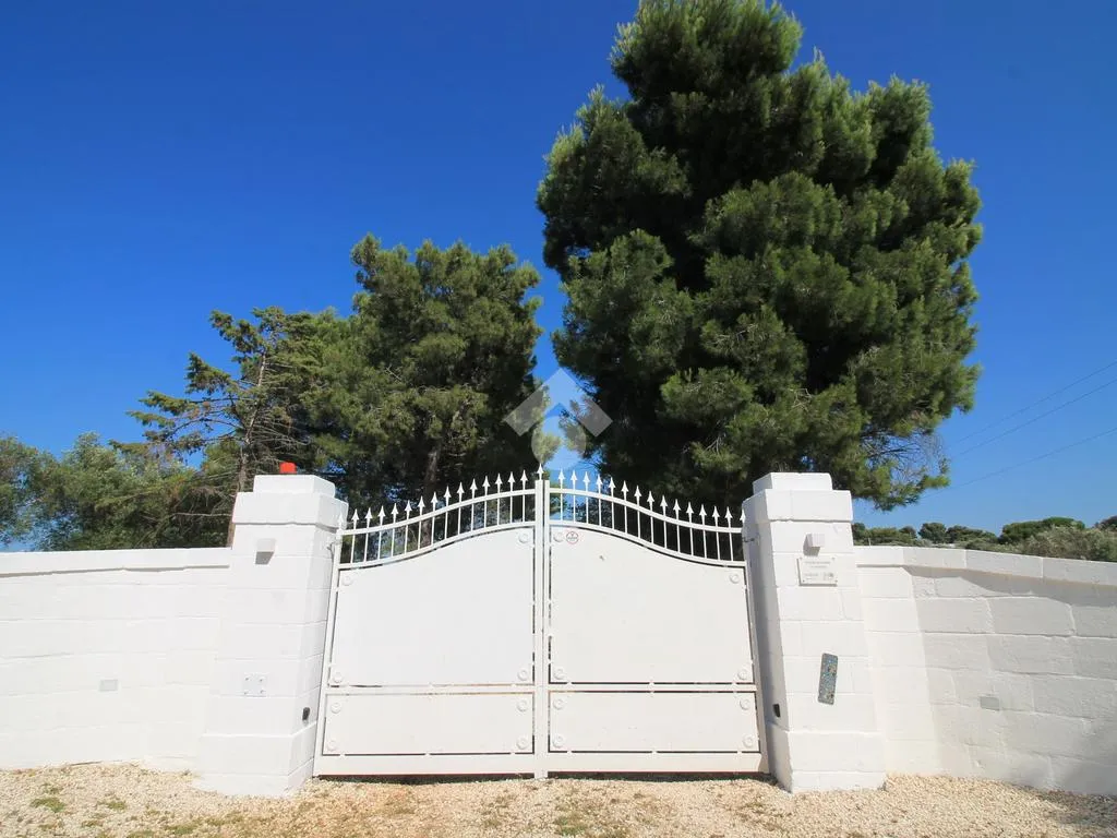 Välivaade - Rustic Villa with Pool in Ostuni
