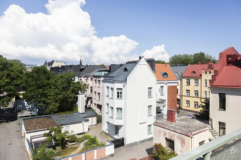 Aerial - Modernised Studio with Garden in Ullanlinna, Helsinki