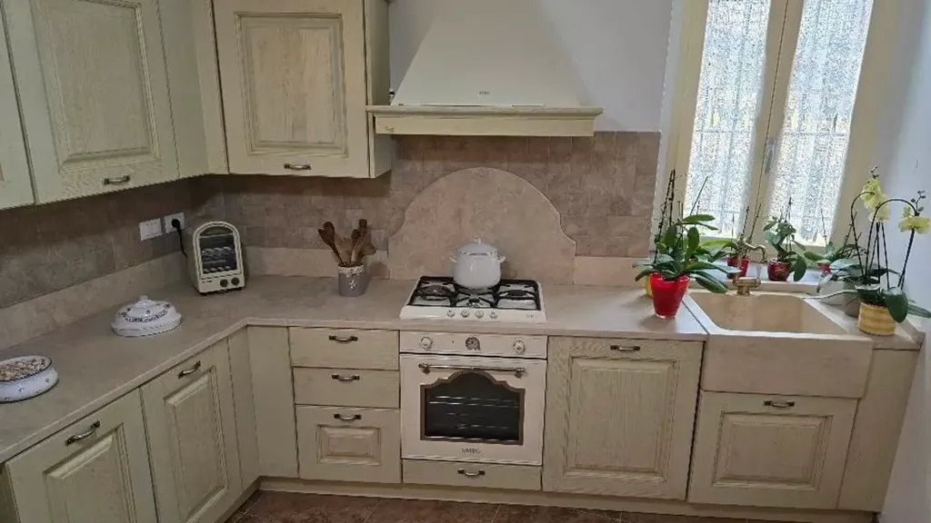 Cucina - Appartamento con terrazza nel centro storico di Pistoia