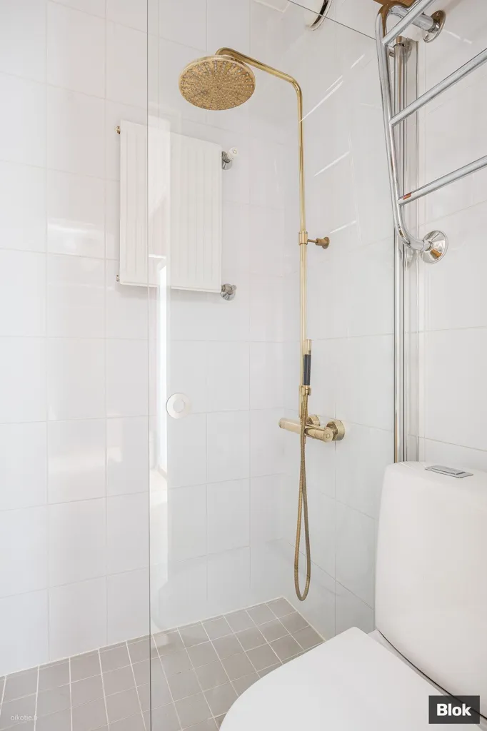 Salles de bain - Renovated Apartment with Balcony in Ruskeasuo