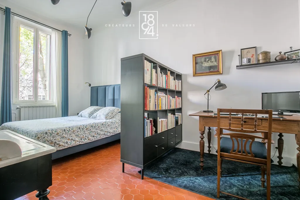 Magamistoad - Haussmannian Flat with Terrace in Boulevard Baille