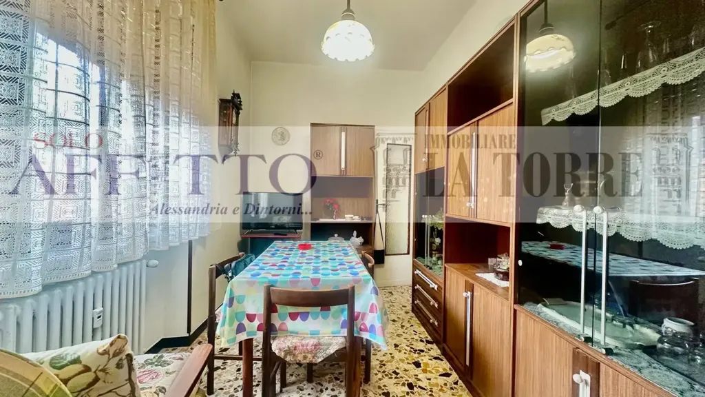 Salle à manger - Apartment with Veranda in Spinetta Marengo