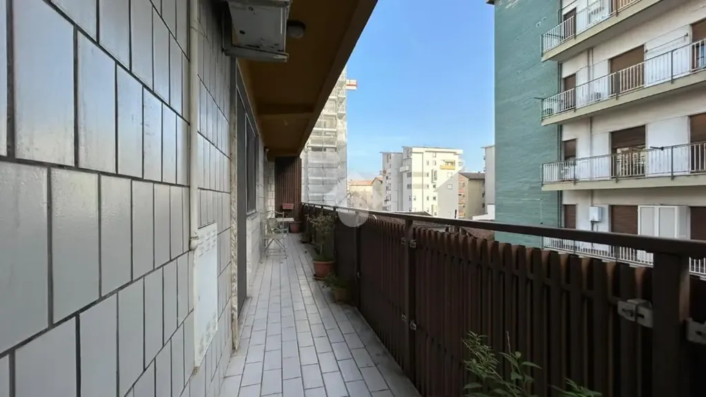 Balcone - South-Facing Apartment with Balcony in Cosenza