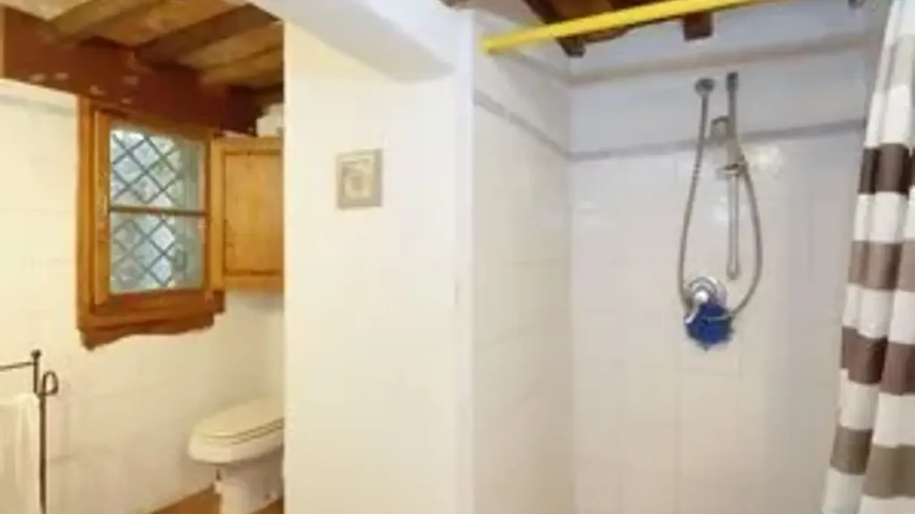 10-room house in IT