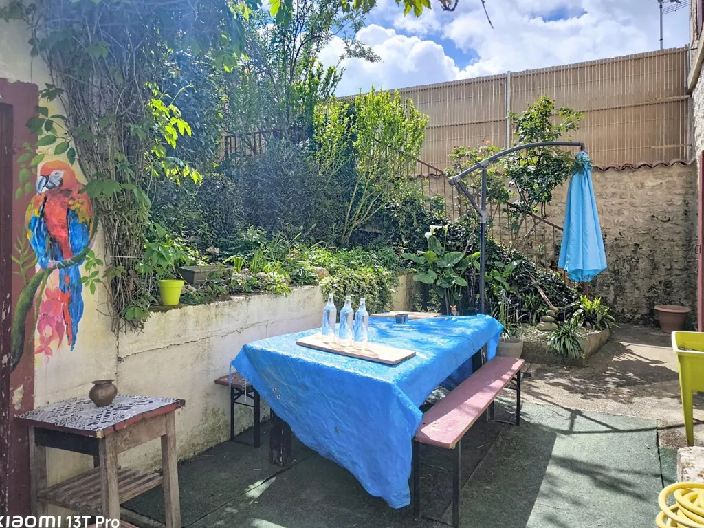 Garden - Charming House with Garden in Saint-Jean-d'Angély